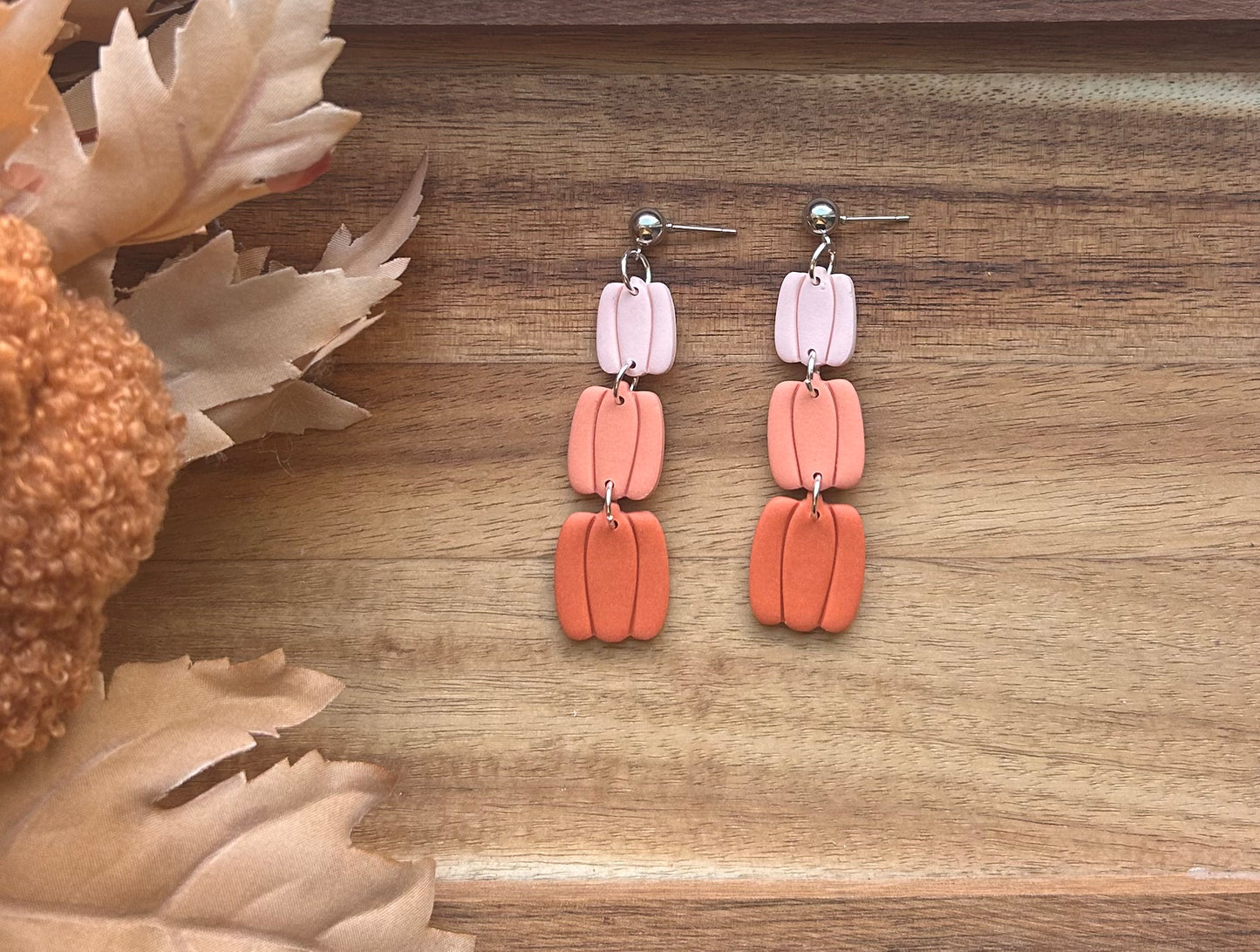 Tiered Pumpkin Dangle - Orange