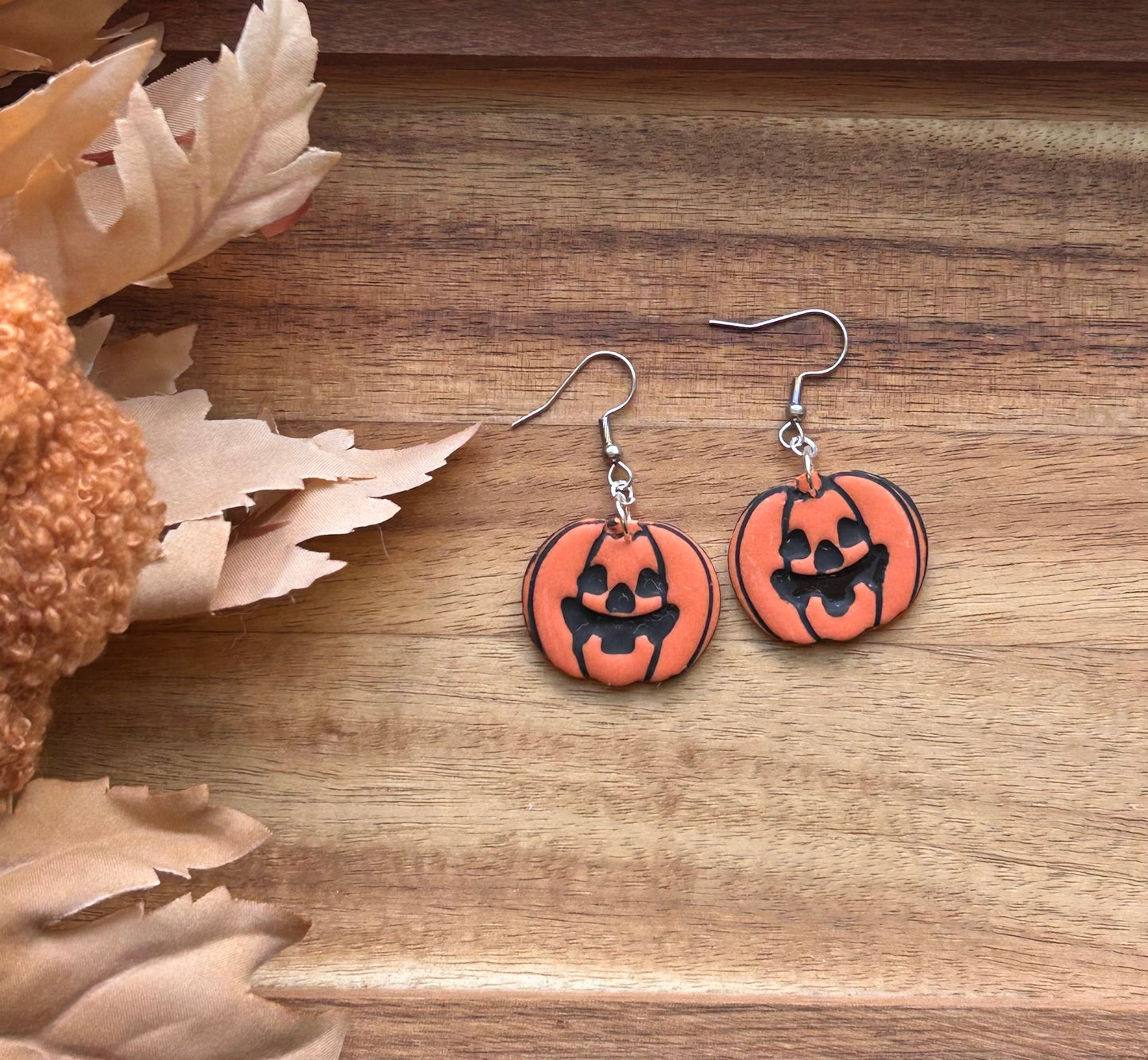 Jack-O-Lantern Dangle