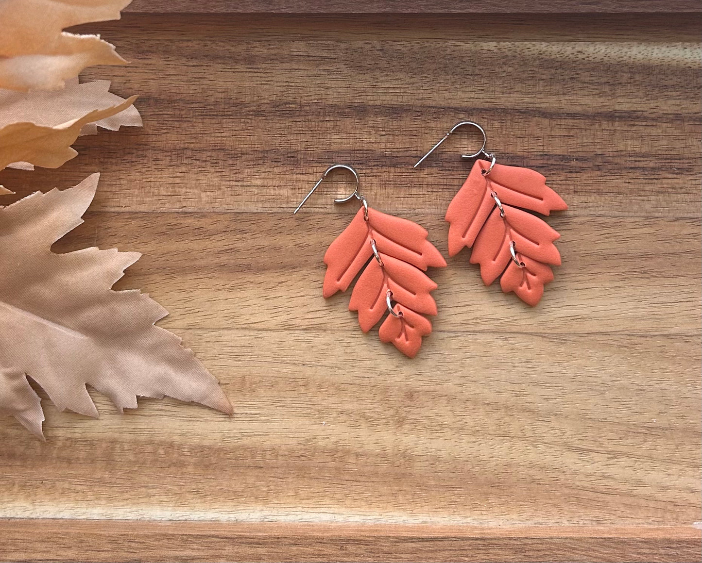 Fall Leaf Dangle - Pumpkin